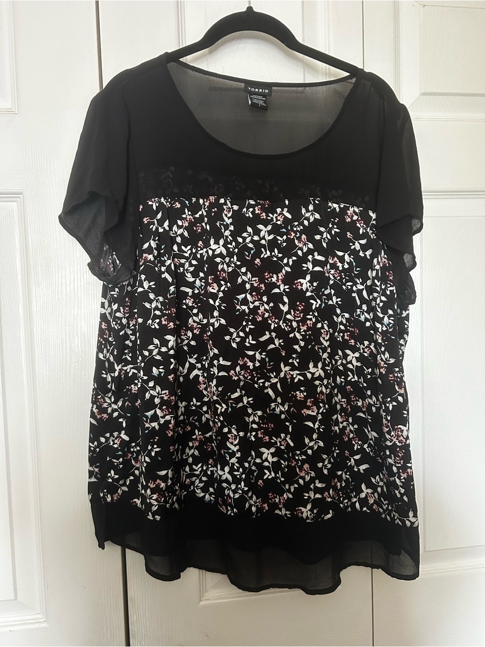 torrid Black Floral Chiffon Panel Short Sleeve Tunic